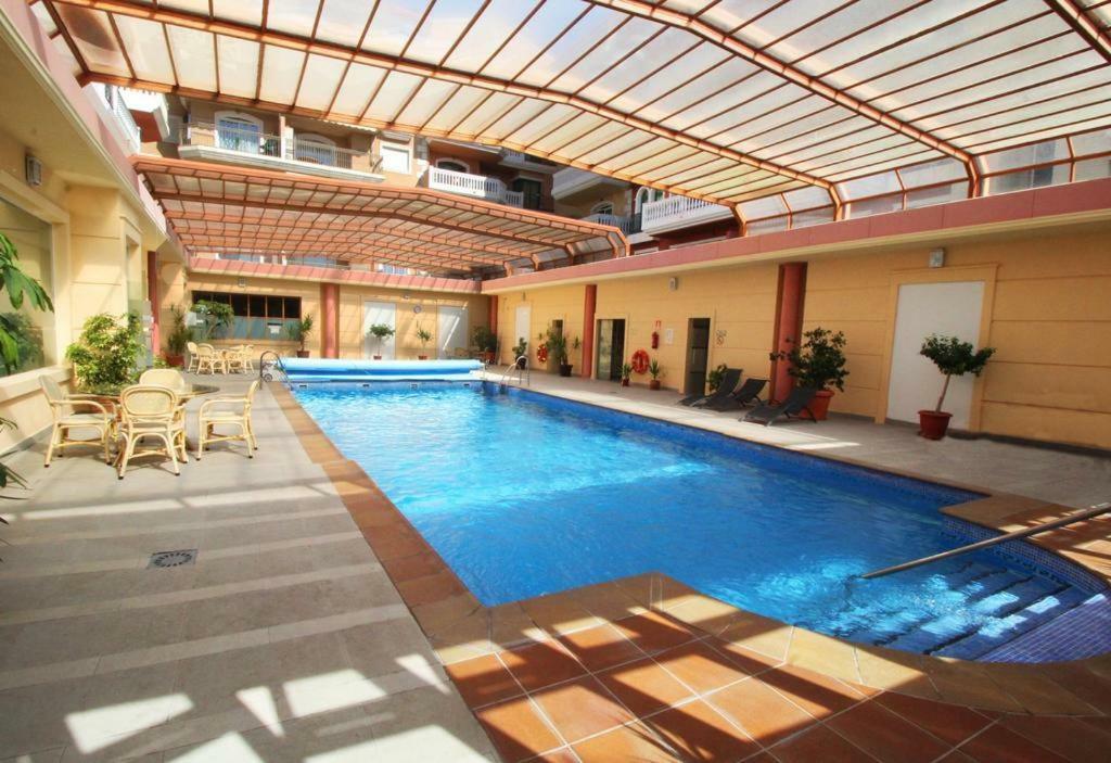 Atico Deluxe Entre Centro Y Playa Salinas Con Terraza, Wifi, Piscina Climatizada, Gym, Sauna Y Garaje -Smart Tv Roquetas de Mar Exterior foto
